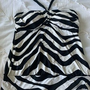 💙2/$10! Dana Buchman zebra halter swim top